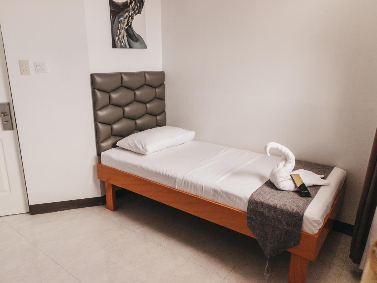 La Choeben Suites Calbayog Extérieur photo